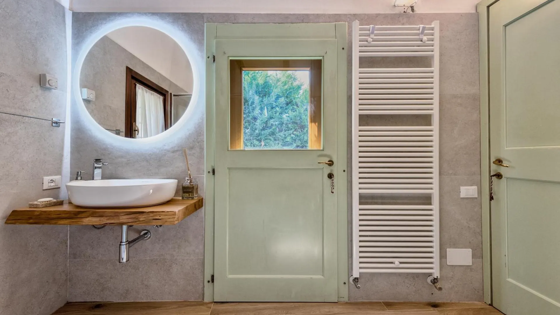 Old Well Country Mansion 3200Squarefeet Villa San Pietro Viminario